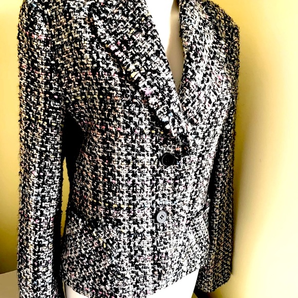 Black wool tweed blazer with fringes at collar trim line & outer pockets US 10 - Picture 2 of 16